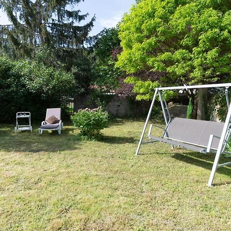 Les Pieds Dans L Herbe Meilhaud Luaran gambar